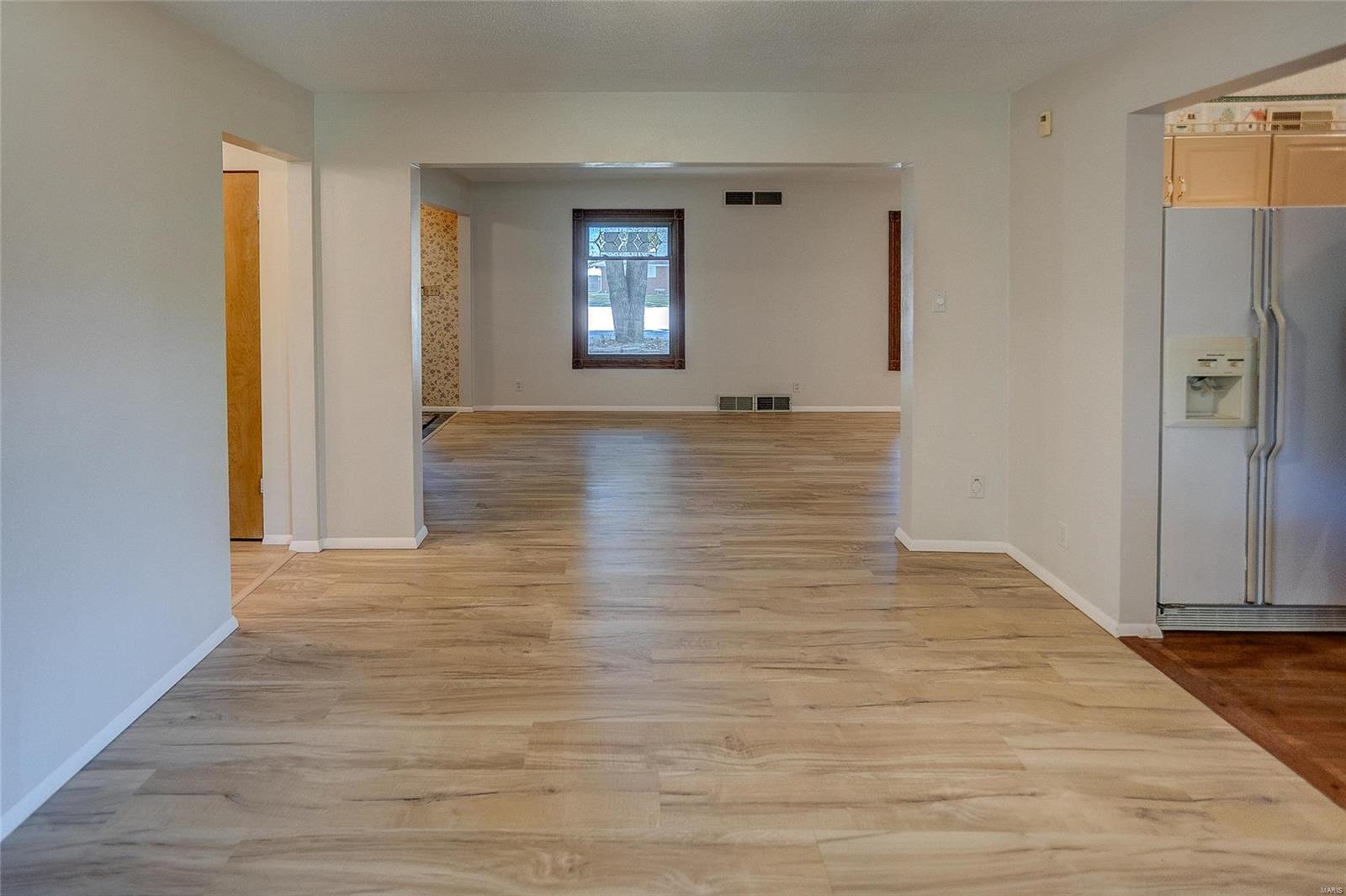 104 Hickory Street Wood River, IL 62095 - Photo 7 of 47
