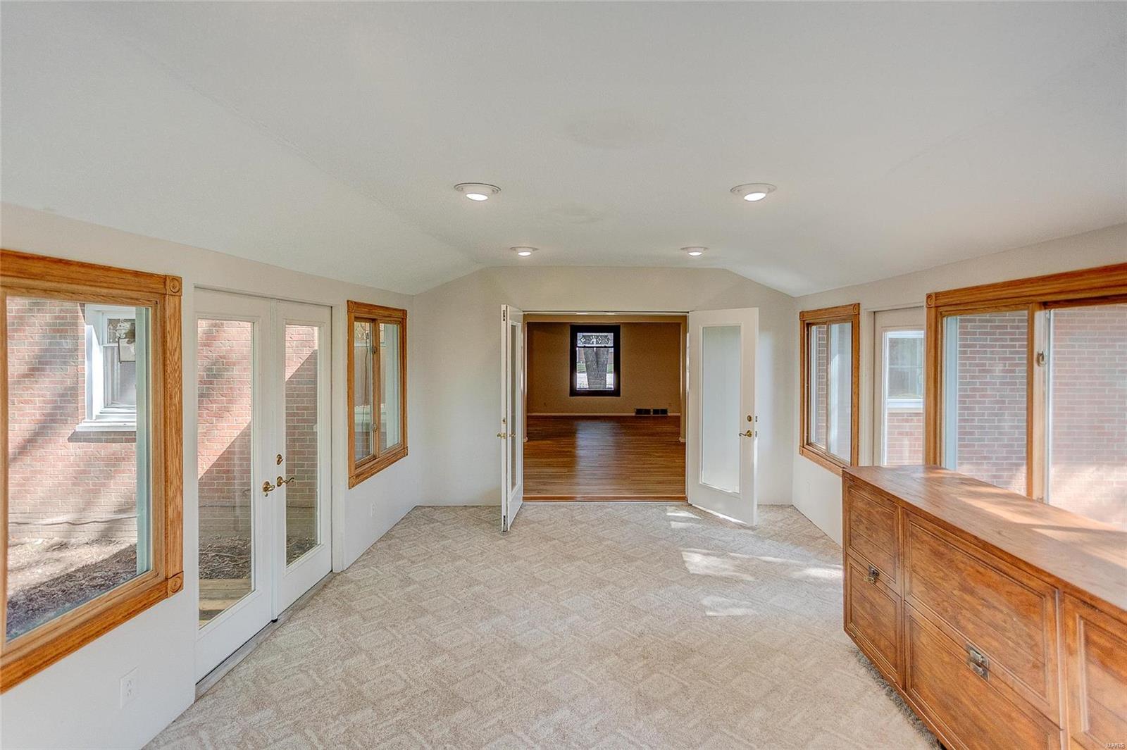 104 Hickory Street Wood River, IL 62095 - Photo 10 of 47