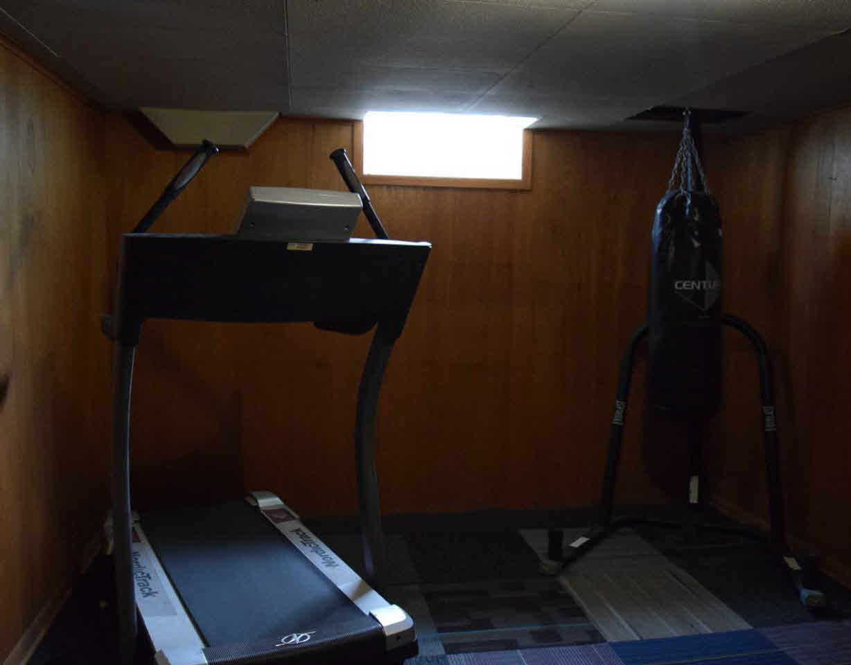1250 Whittier Road Grosse Pointe, MI 48230 - Photo 36 of 60 21226501-35.JPG