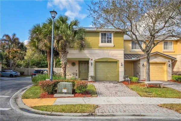 $345,000 | 324 Southeast Bloxham Way, Stuart, FL 34997