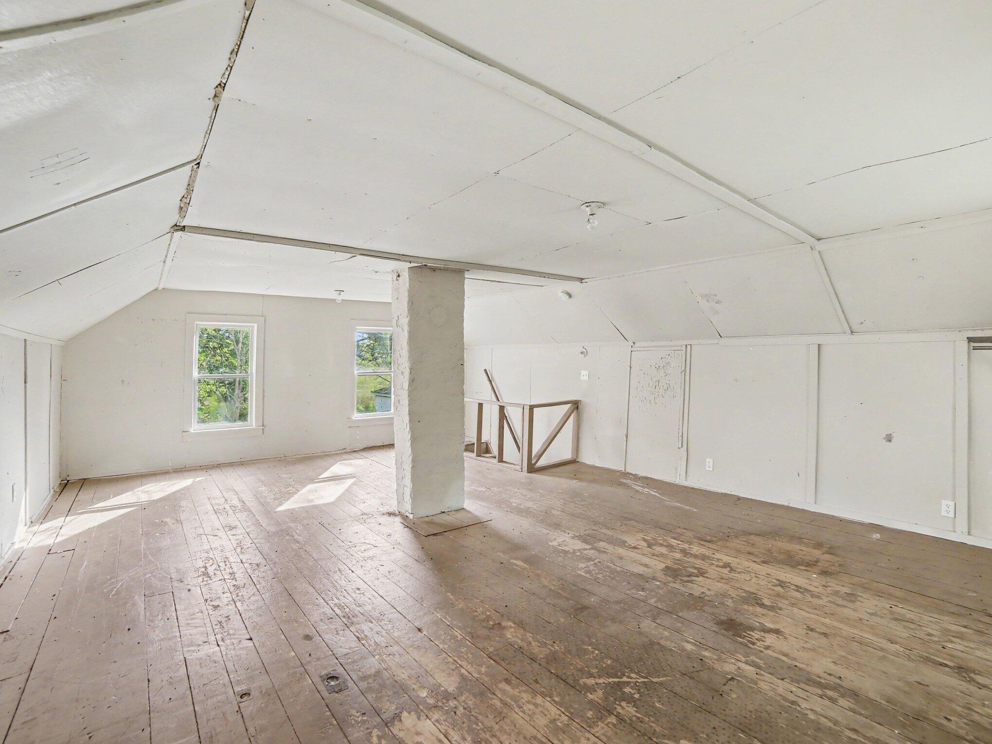 852 South Stiles Road Ludington, MI 49431 - Photo 13 of 27 013_file_8281