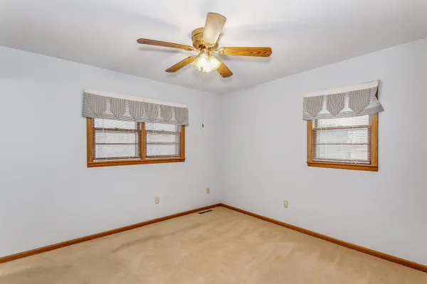 $195,000 | 624 North Farmington Drive, Derby, KS 67037