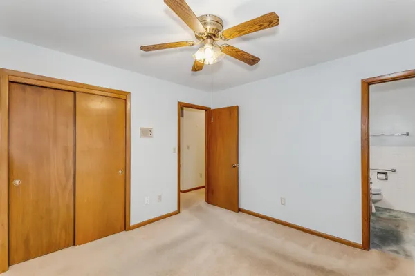 $195,000 | 624 North Farmington Drive, Derby, KS 67037