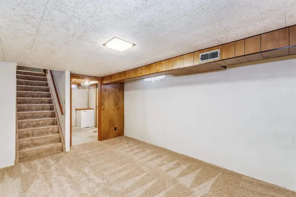 $195,000 | 624 North Farmington Drive, Derby, KS 67037