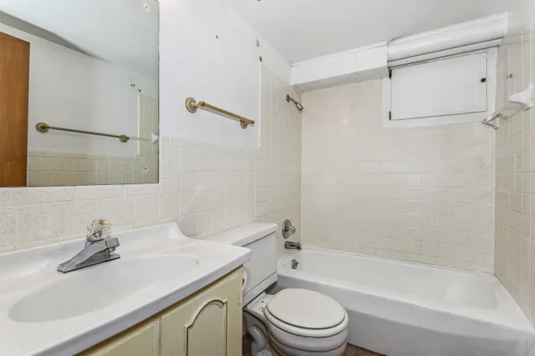 $195,000 | 624 North Farmington Drive, Derby, KS 67037