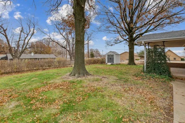 $195,000 | 624 North Farmington Drive, Derby, KS 67037