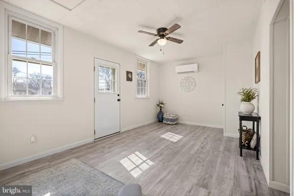 $1,400 | 75 South Washington Drive, Pennsville, NJ 08070