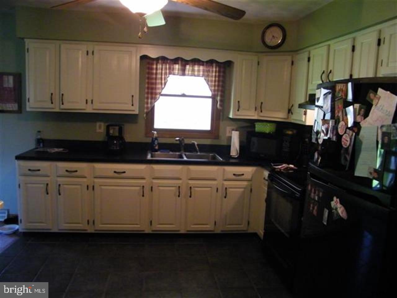 4271 Schoolhouse Road Dover, PA 17315 - Photo 4 of 32 Gallery Image 4