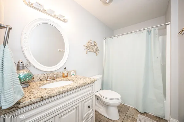 $384,999 | 10415 Pin Oak Drive, Biloxi, MS 39532