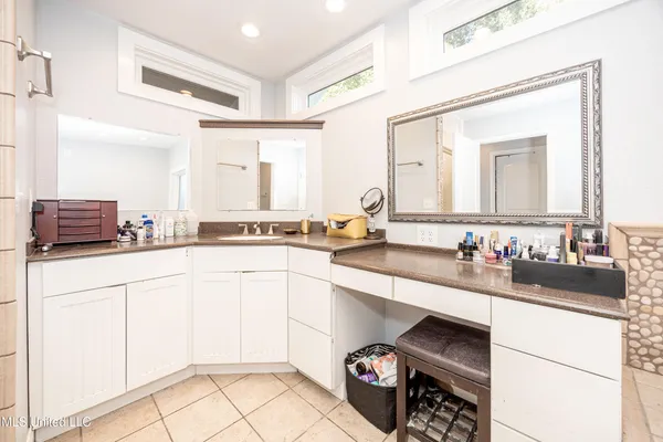 $384,999 | 10415 Pin Oak Drive, Biloxi, MS 39532