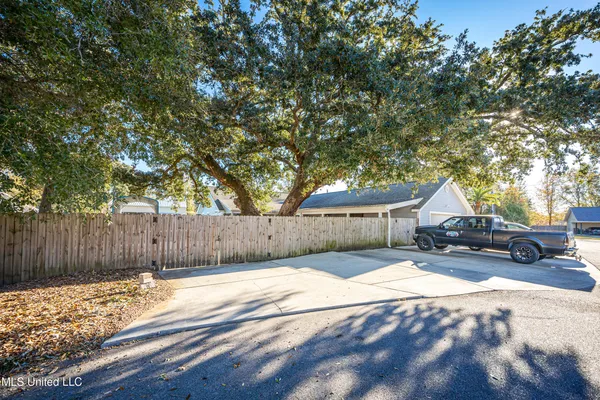 $384,999 | 10415 Pin Oak Drive, Biloxi, MS 39532