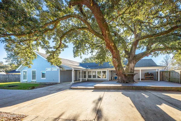 $384,999 | 10415 Pin Oak Drive, Biloxi, MS 39532