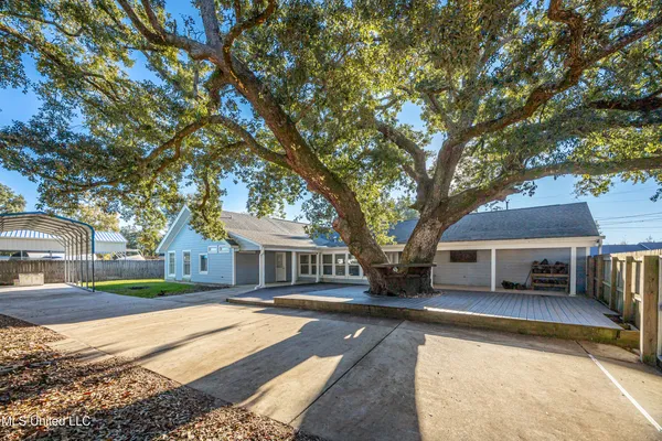 $384,999 | 10415 Pin Oak Drive, Biloxi, MS 39532