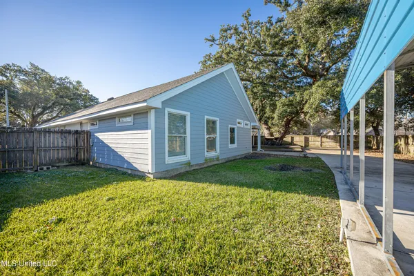 $384,999 | 10415 Pin Oak Drive, Biloxi, MS 39532