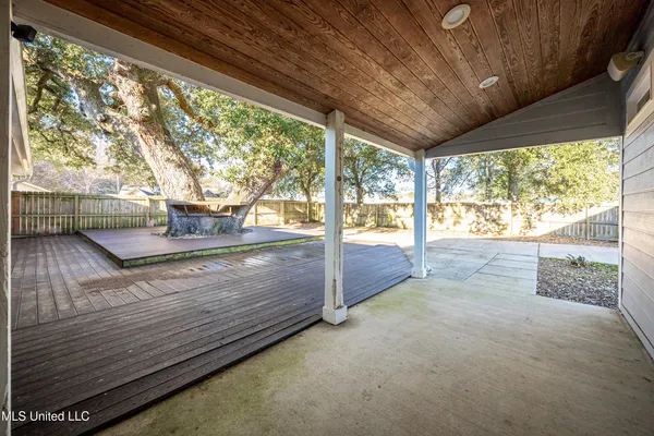 $384,999 | 10415 Pin Oak Drive, Biloxi, MS 39532