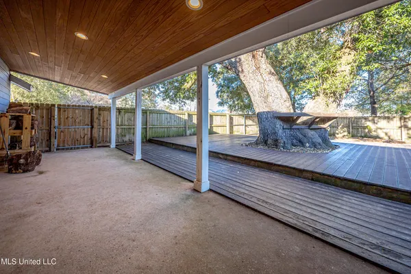 $384,999 | 10415 Pin Oak Drive, Biloxi, MS 39532