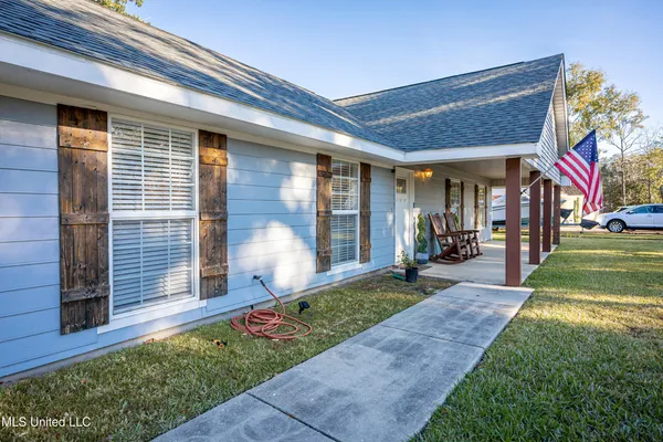 $384,999 | 10415 Pin Oak Drive, Biloxi, MS 39532