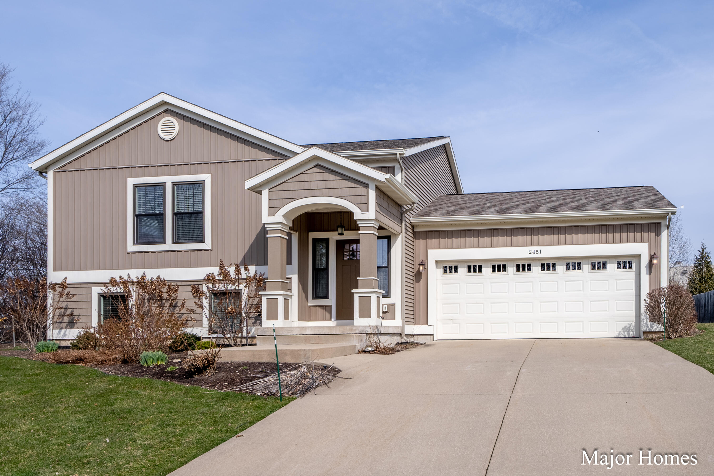 2451 Inverness Road Southeast Grand Rapids, MI 49546 - Photo 2 of 36 DSC00743