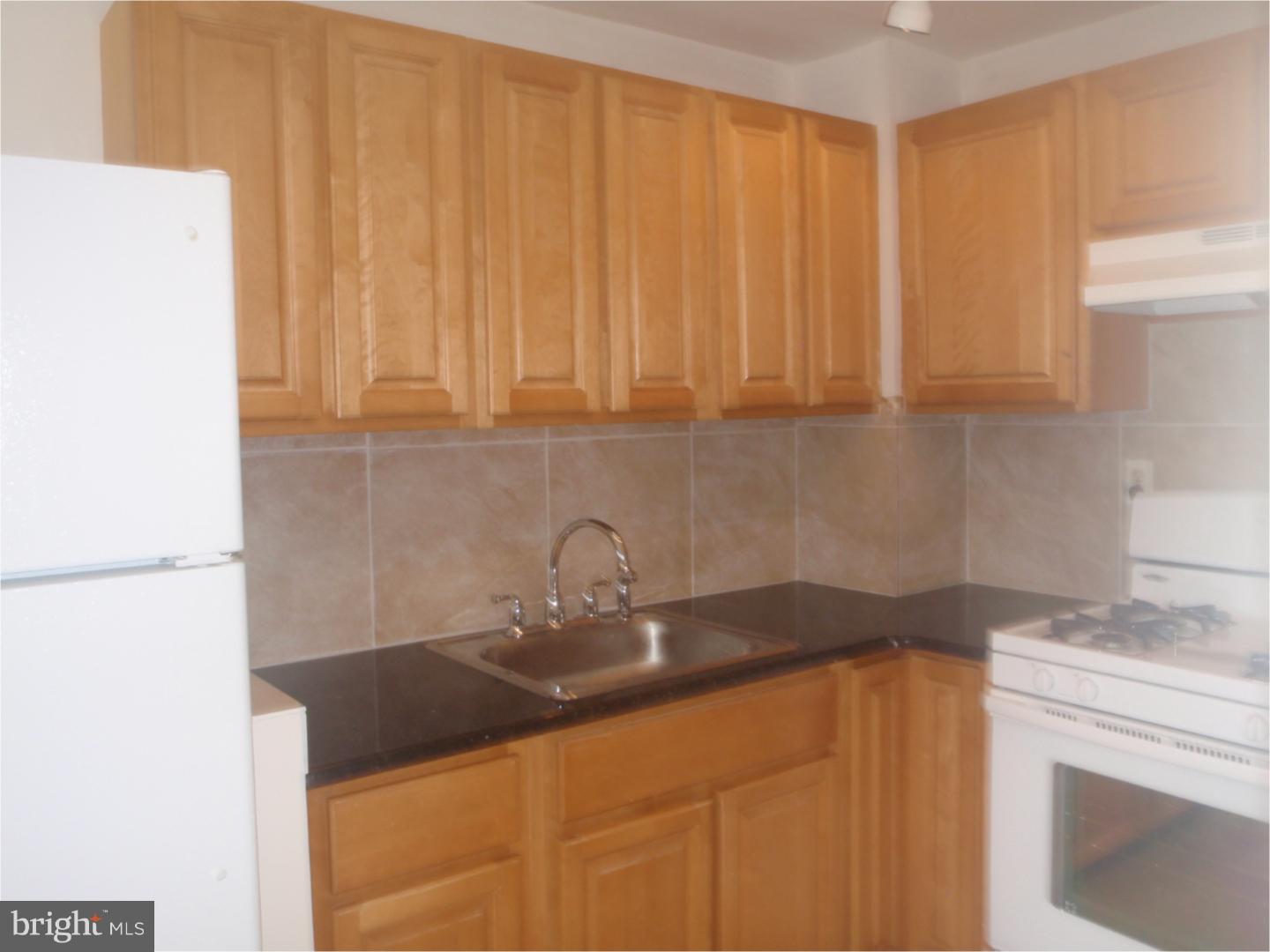 3000 Kent Road Folcroft, PA 19032 - Photo 10 of 22 Kitchen