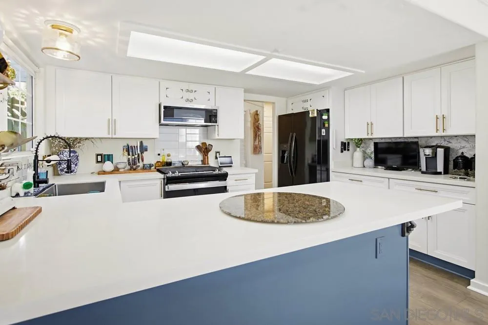 3784 Carol Way Spring Valley, CA 91977 - Photo 8 of 25