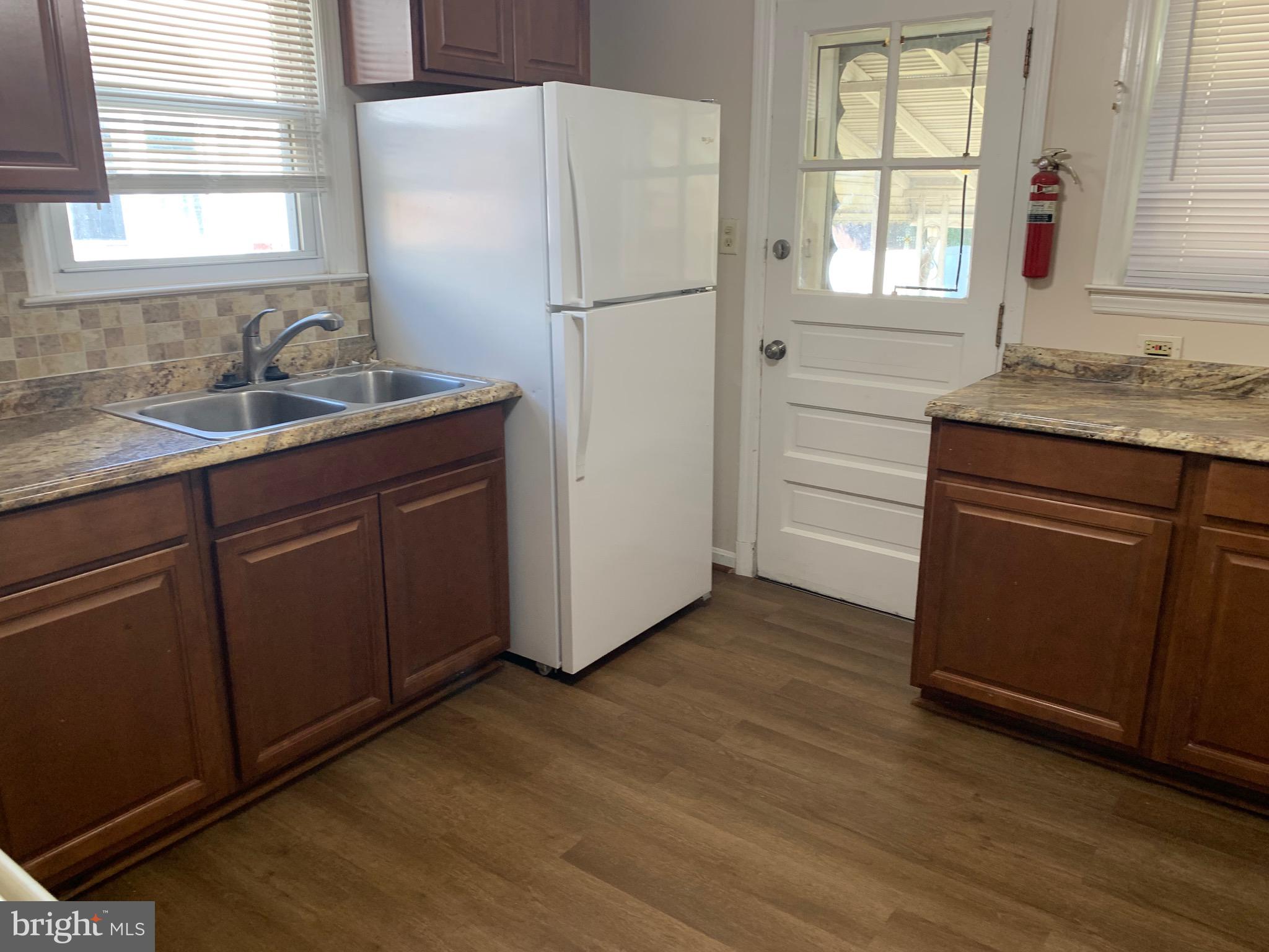 821 Lynvue Road Linthicum Heights, MD 21090 - Photo 17 of 27