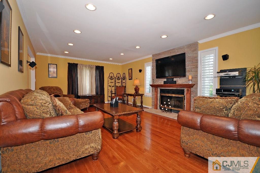 31 La Valencia Road Old Bridge, NJ 08857 - Photo 13 of 25 Gallery Image 13