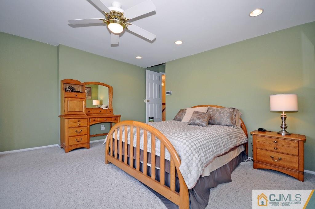 31 La Valencia Road Old Bridge, NJ 08857 - Photo 15 of 25 Gallery Image 15