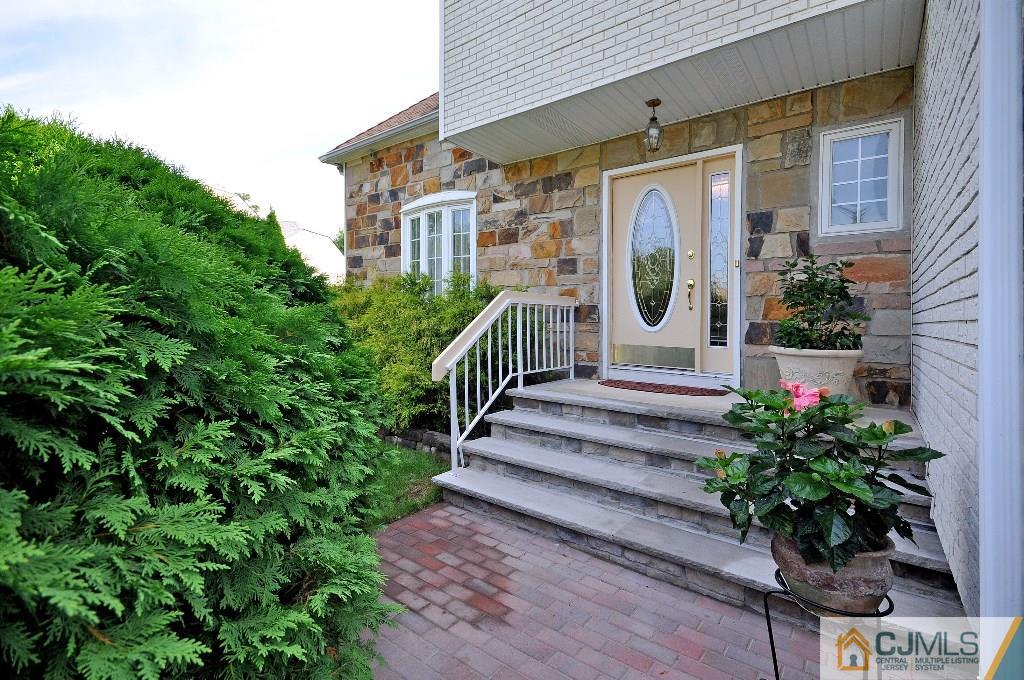 31 La Valencia Road Old Bridge, NJ 08857 - Photo 3 of 25 Gallery Image 3