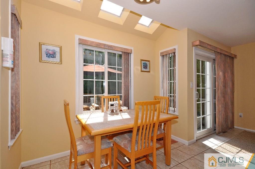 31 La Valencia Road Old Bridge, NJ 08857 - Photo 9 of 25 Gallery Image 9