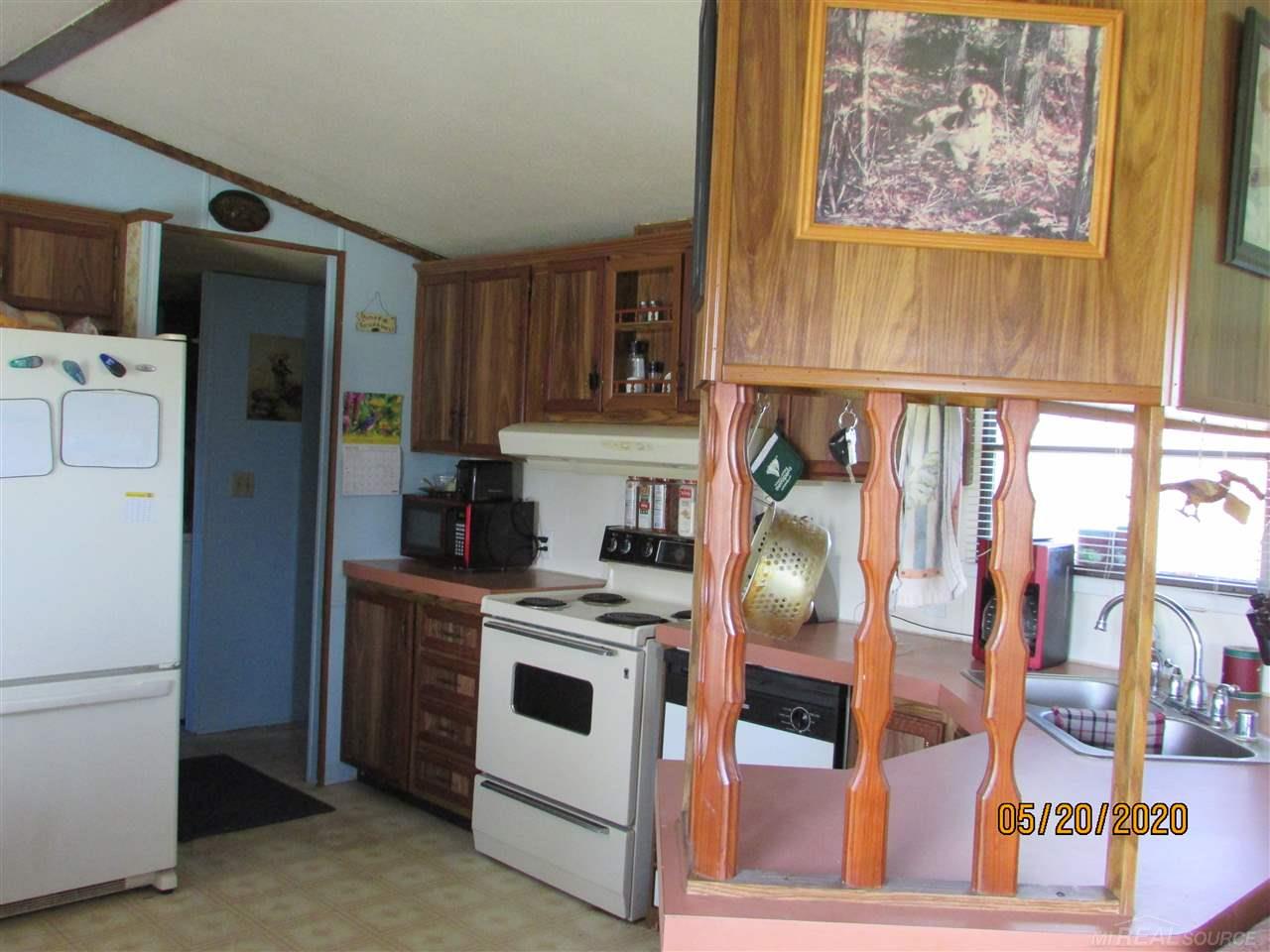 3359 Galbraith Line Road Yale, MI 48097 - Photo 6 of 28