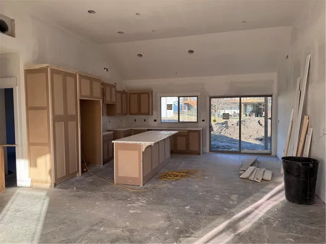 $379,000 | 810 Timberline Drive, Cameron, MO 64429