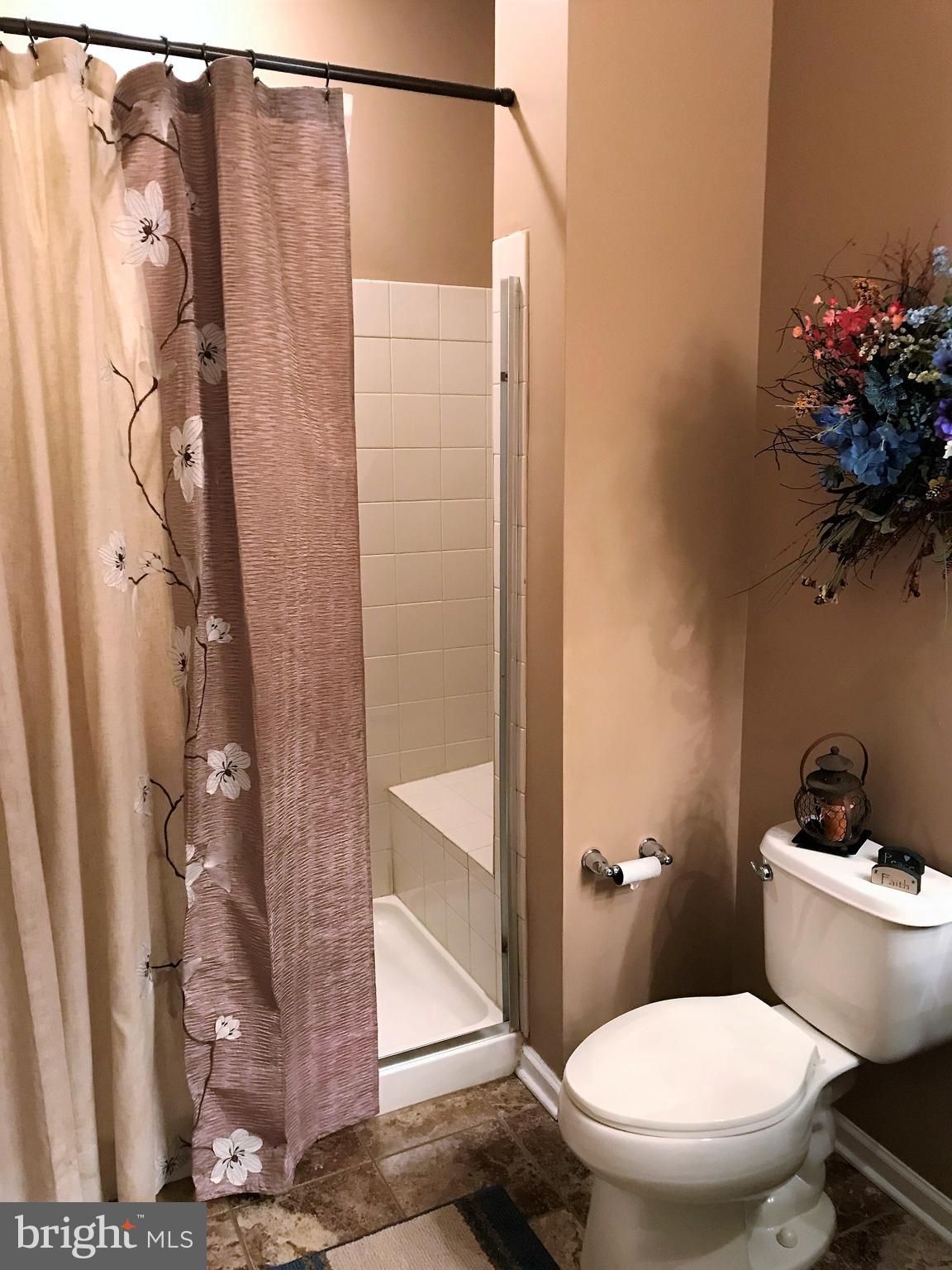 121 Stoyer Road Coatesville, PA 19320 - Photo 17 of 27 Master Bath with Bench Seat