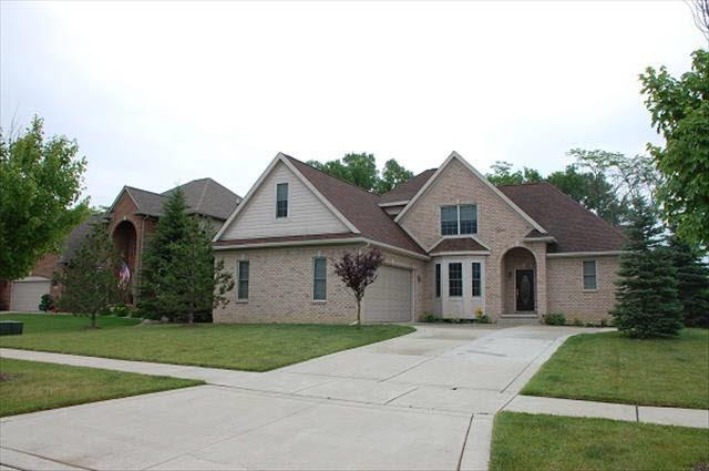 571 Ridge Point Drive Dundee, MI 48131 - Photo 2 of 20 20430934-1.JPG