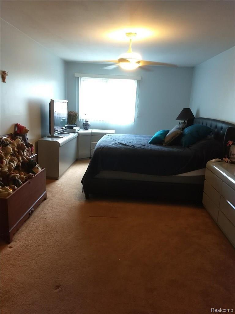 639 South Crooks Road, Unit 6 Clawson, MI 48017 - Photo 12 of 16 Crooks11.jpg