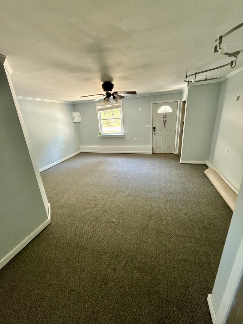 4400 Riverside Drive Crystal Lake, IL 60014 - Photo 19 of 22 a view of a garage