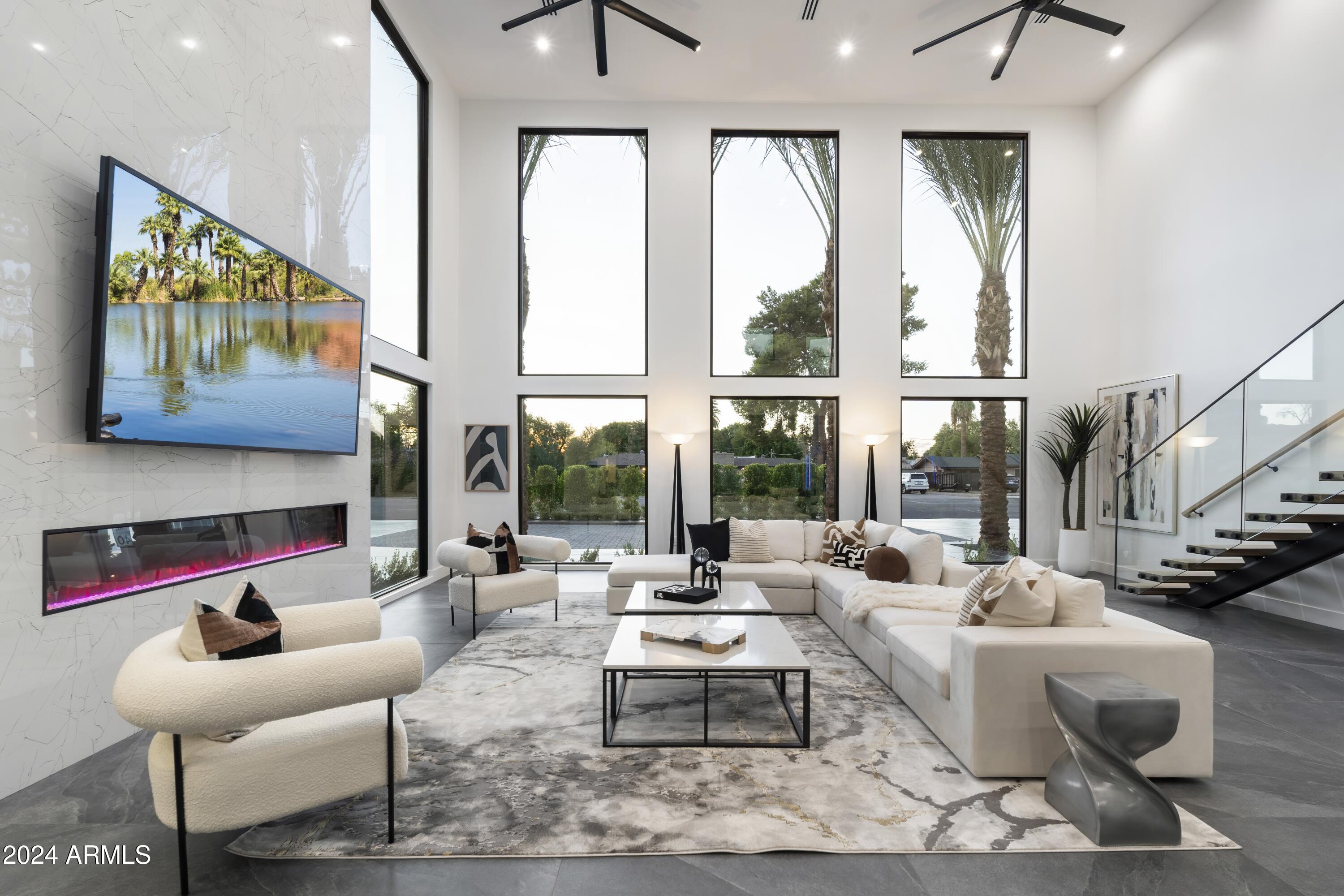 8037 North 7th Avenue Phoenix, AZ 85021 - Photo 13 of 60 012-Living Room