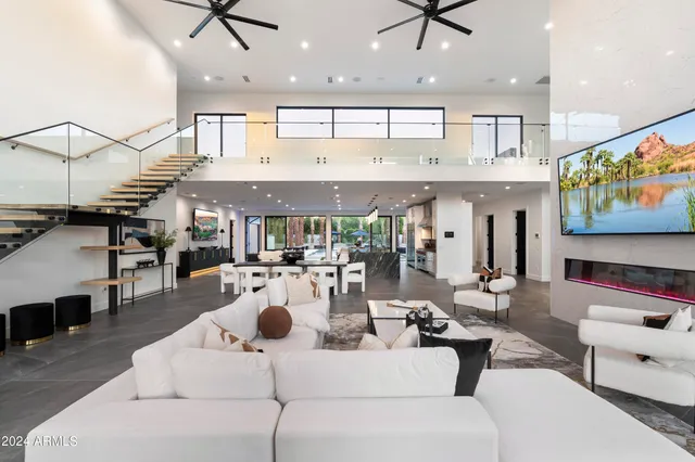 $4,700,000 | 8037 North 7th Avenue, Phoenix, AZ 85021