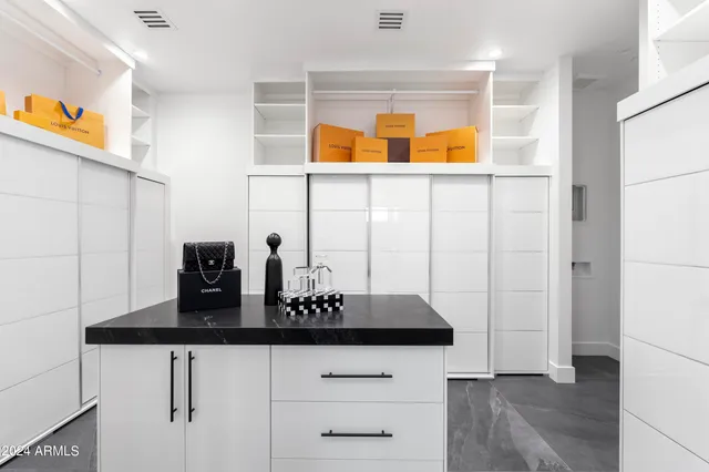 $4,700,000 | 8037 North 7th Avenue, Phoenix, AZ 85021