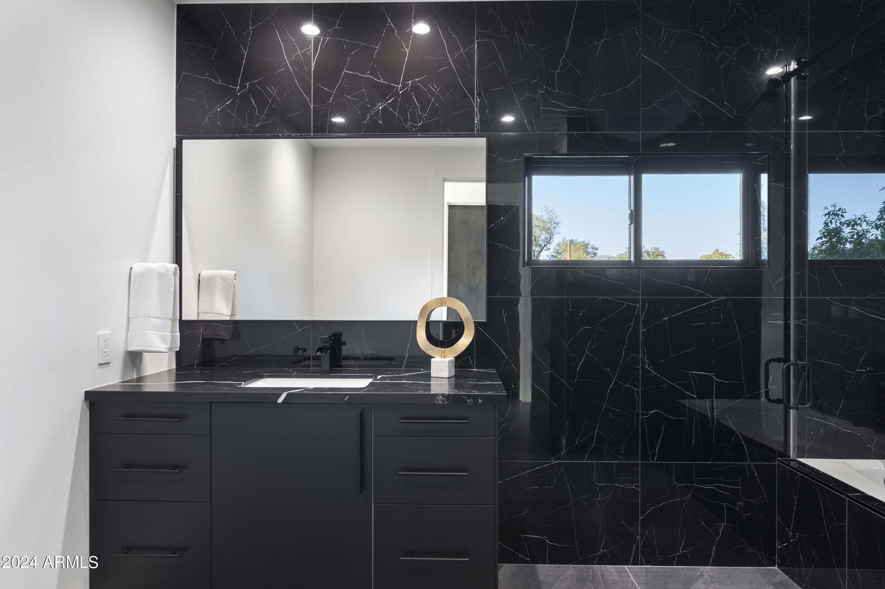 8037 North 7th Avenue Phoenix, AZ 85021 - Photo 43 of 60 065-Bathroom