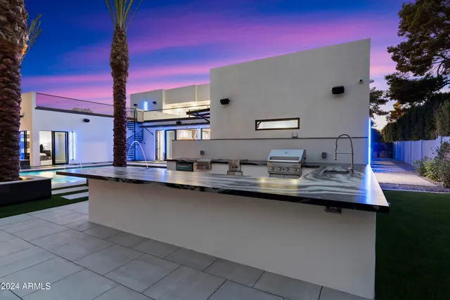 $4,700,000 | 8037 North 7th Avenue, Phoenix, AZ 85021