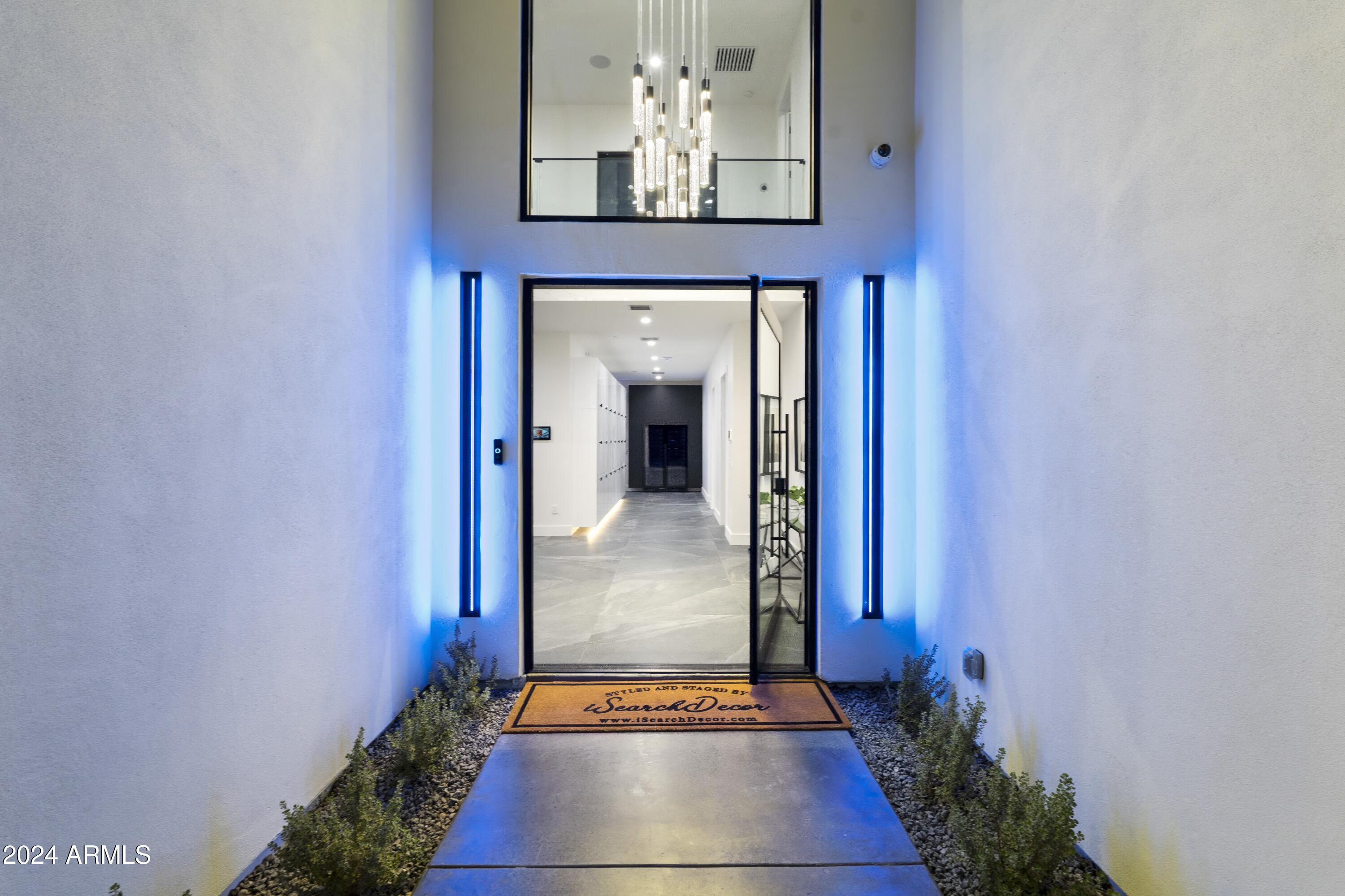 8037 North 7th Avenue Phoenix, AZ 85021 - Photo 8 of 60 006-Front Entrance