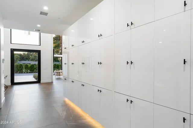 $4,700,000 | 8037 North 7th Avenue, Phoenix, AZ 85021