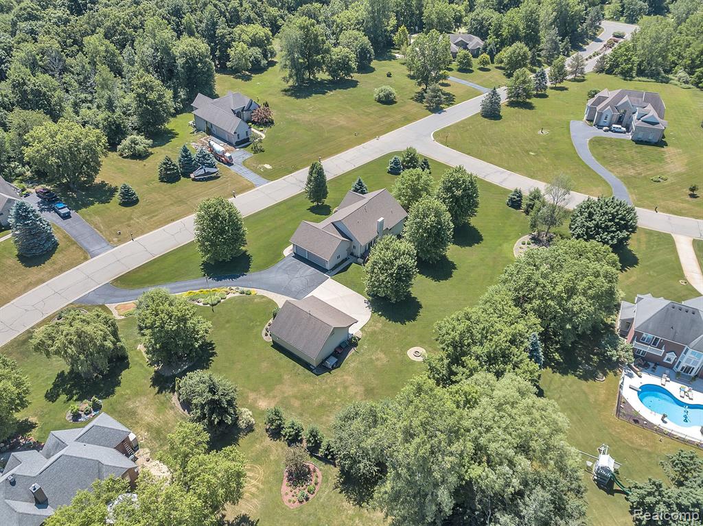 3810 Kipling Circle Howell, MI 48843 - Photo 55 of 57
