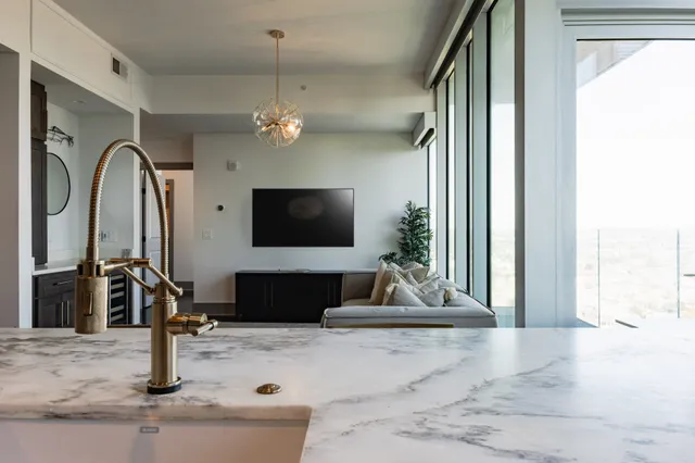 $7,800 | 1616 West End Avenue, Unit 2304, Nashville, TN 37203