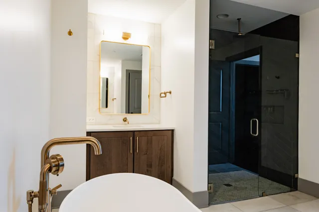 $7,800 | 1616 West End Avenue, Unit 2304, Nashville, TN 37203