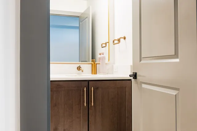 $7,800 | 1616 West End Avenue, Unit 2304, Nashville, TN 37203