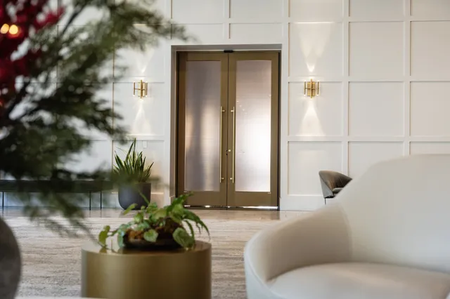 $7,800 | 1616 West End Avenue, Unit 2304, Nashville, TN 37203