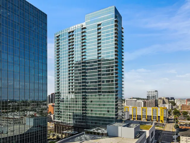 $7,800 | 1616 West End Avenue, Unit 2304, Nashville, TN 37203