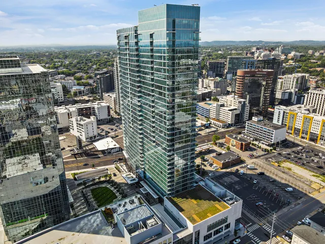 $7,800 | 1616 West End Avenue, Unit 2304, Nashville, TN 37203