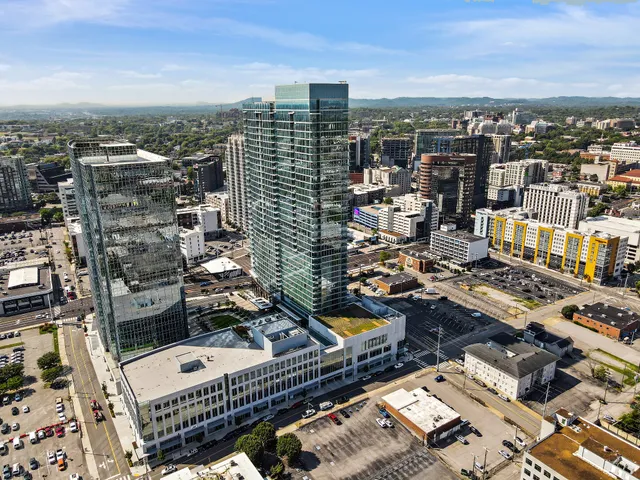 $7,800 | 1616 West End Avenue, Unit 2304, Nashville, TN 37203